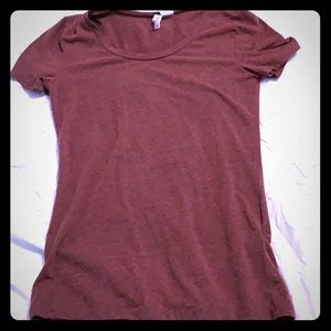 Divided Tops - A t-shirt from the brand divided. Divided Tops - A t-shirt from the brand divided.
